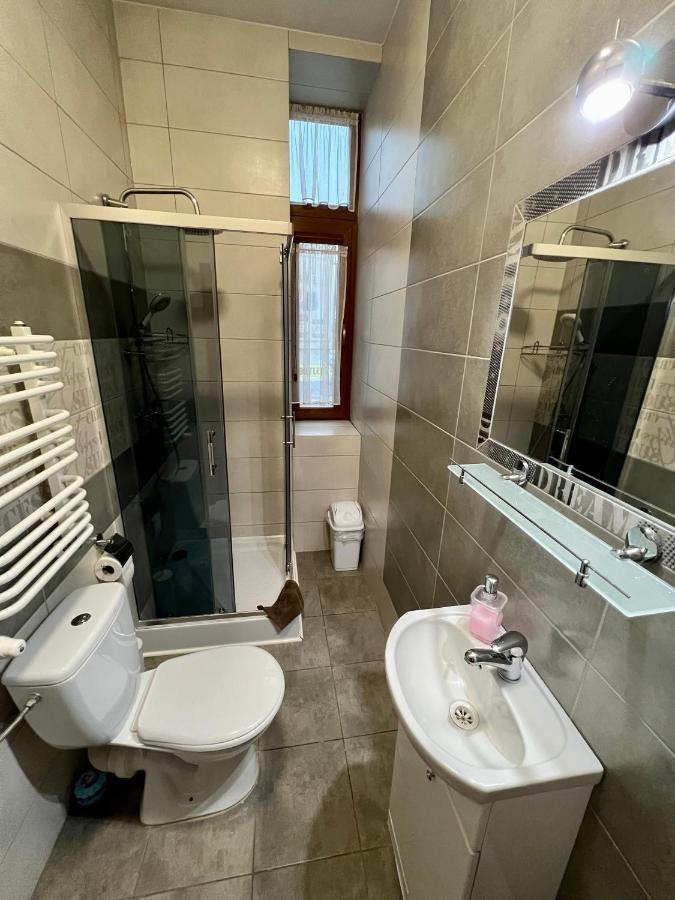 Apartamenty Ostrowiec - Pokoje Goscinne Centrum Ostrowiec Świetokrzyski Exterior foto