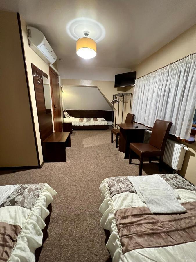 Apartamenty Ostrowiec - Pokoje Goscinne Centrum Ostrowiec Świetokrzyski Exterior foto
