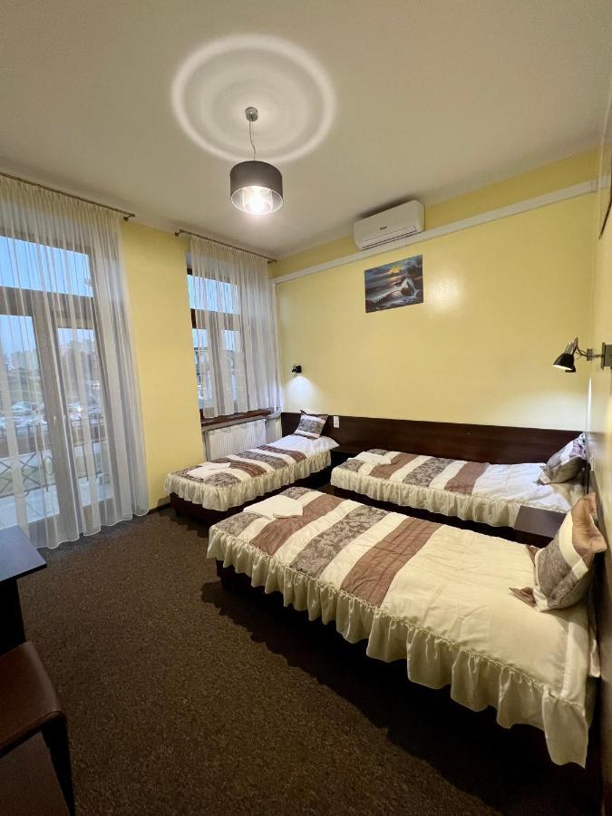 Apartamenty Ostrowiec - Pokoje Goscinne Centrum Ostrowiec Świetokrzyski Exterior foto