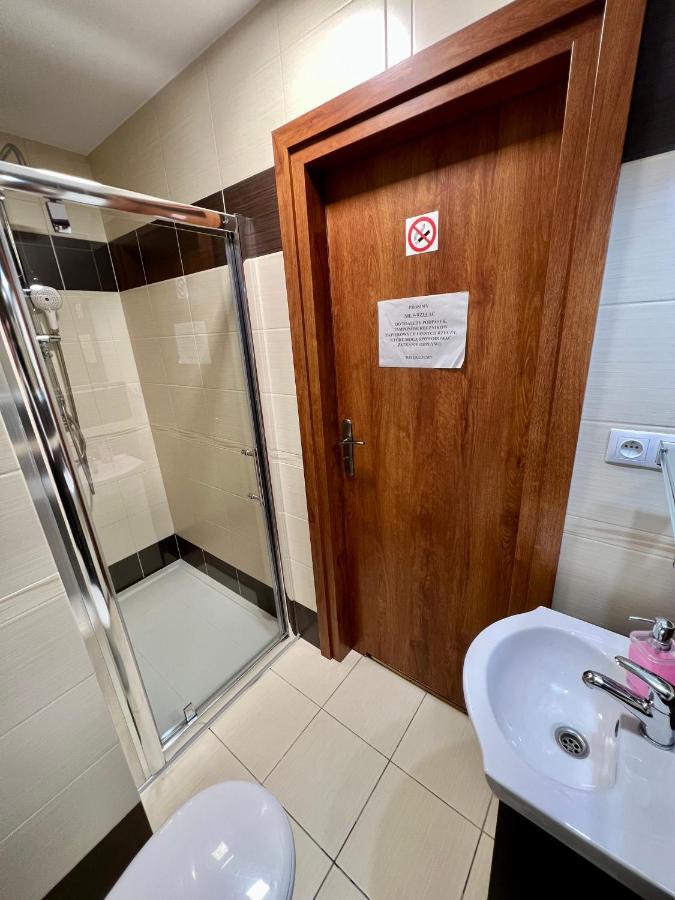 Apartamenty Ostrowiec - Pokoje Goscinne Centrum Ostrowiec Świetokrzyski Exterior foto