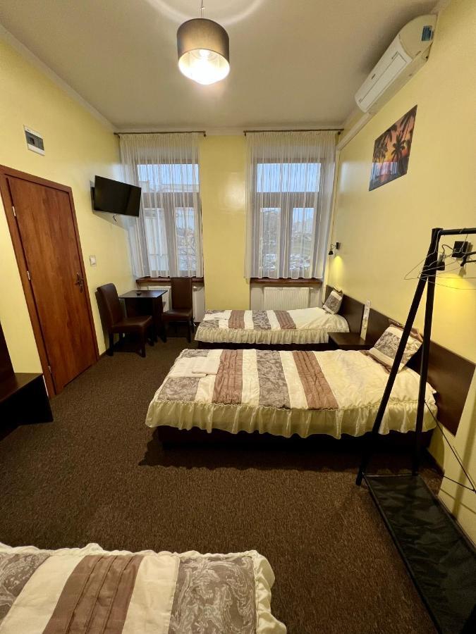 Apartamenty Ostrowiec - Pokoje Goscinne Centrum Ostrowiec Świetokrzyski Exterior foto