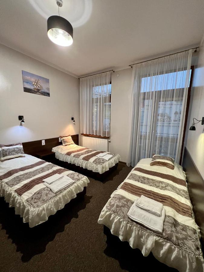 Apartamenty Ostrowiec - Pokoje Goscinne Centrum Ostrowiec Świetokrzyski Exterior foto