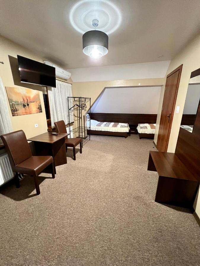 Apartamenty Ostrowiec - Pokoje Goscinne Centrum Ostrowiec Świetokrzyski Exterior foto