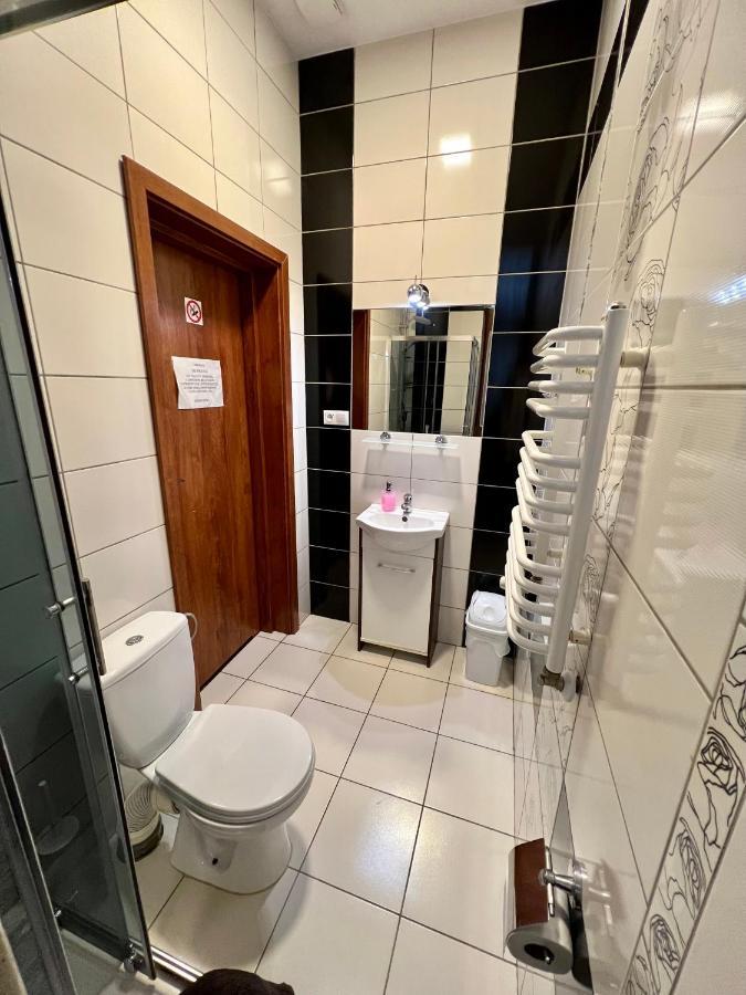 Apartamenty Ostrowiec - Pokoje Goscinne Centrum Ostrowiec Świetokrzyski Exterior foto