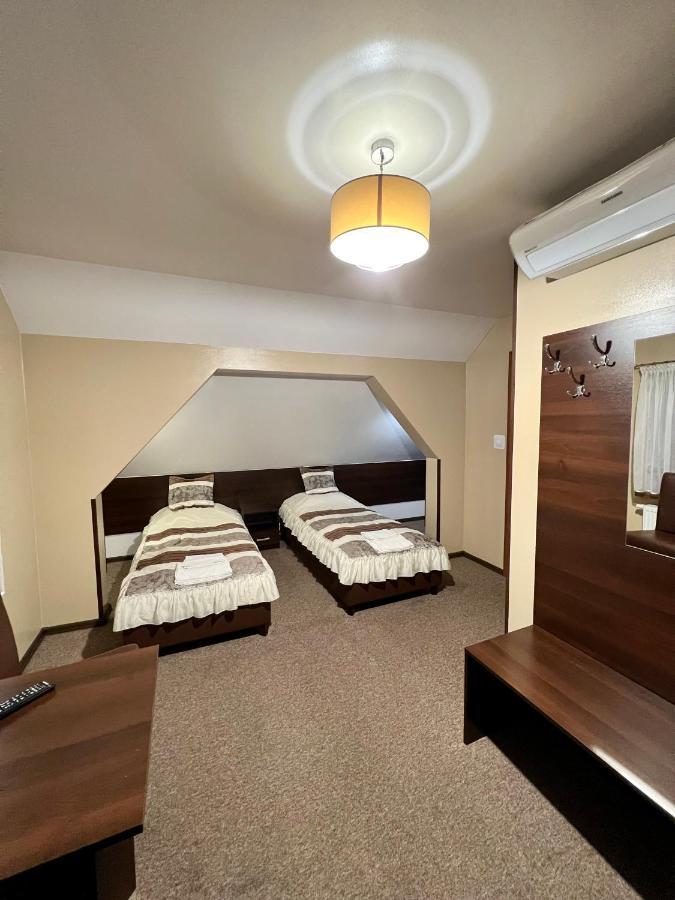 Apartamenty Ostrowiec - Pokoje Goscinne Centrum Ostrowiec Świetokrzyski Exterior foto