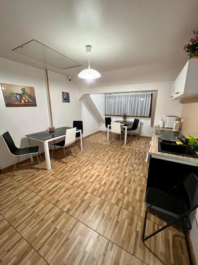 Apartamenty Ostrowiec - Pokoje Goscinne Centrum Ostrowiec Świetokrzyski Exterior foto